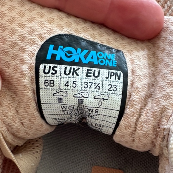 HOKA | Clifton 9 | Size 6B | Pink & Beige - Picture 10 of 10